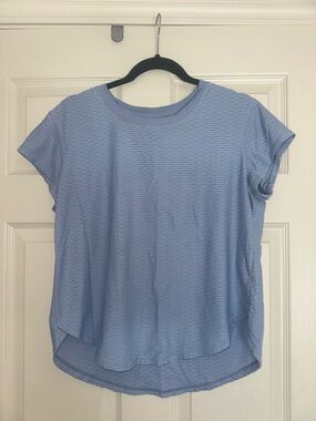 CALIA by Carrie Underwood Light Blue Short Sleeve Ribbed Tee